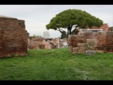 06949 ostia - regio i - insula xi - tempio rotondo (i,xi,1) - blick aus der cella nach norden.jpg